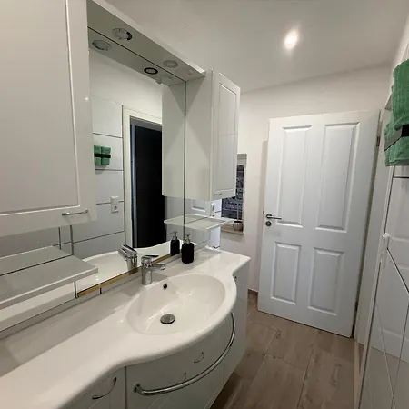 Moderne Serviced - Altstadtzauber دينكلسبهل